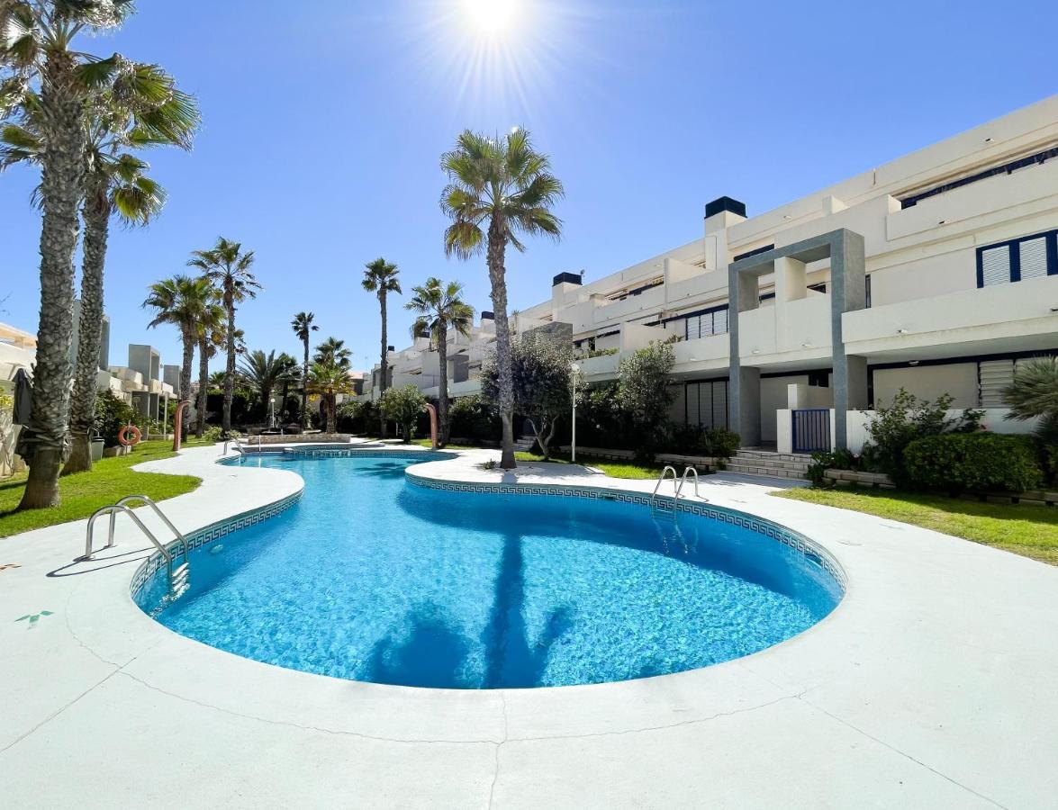 Breathtaking Apartment Torrevieja Dış mekan fotoğraf